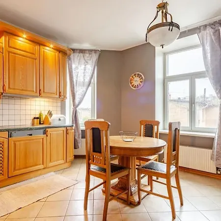 Sunny Flat In Art Nouveau Area Riga Exterior photo