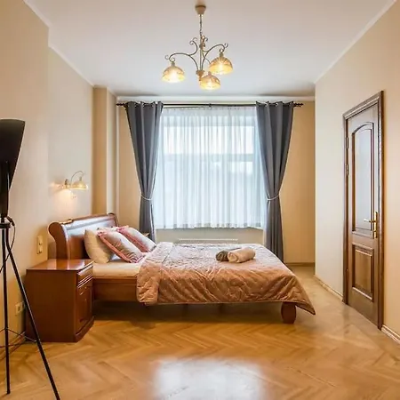 Sunny Flat In Art Nouveau Area Riga Exterior photo
