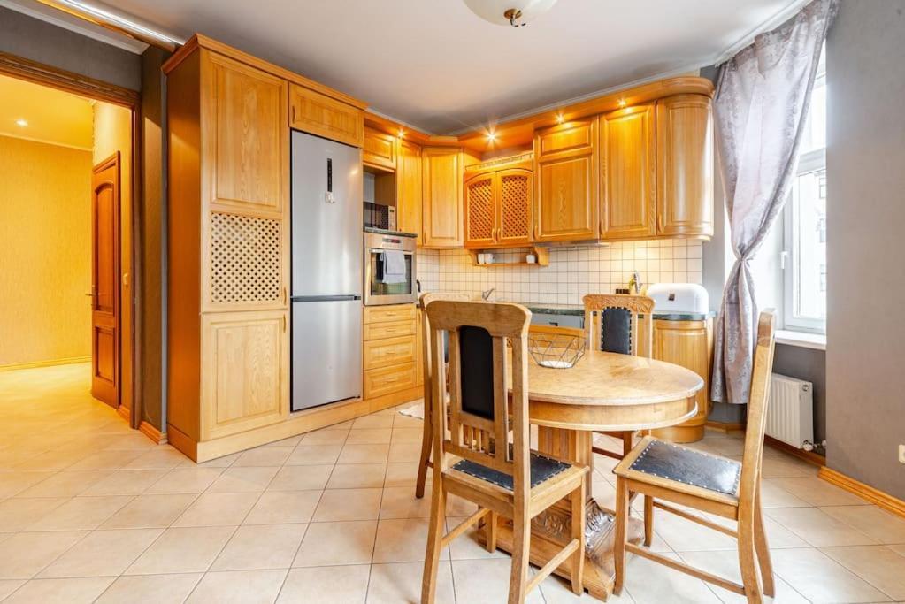 Sunny Flat In Art Nouveau Area *