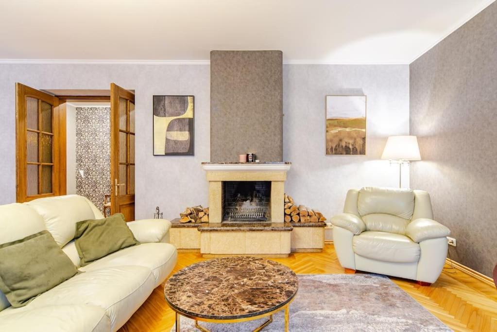 Leilighet Sunny Flat In Art Nouveau Area *